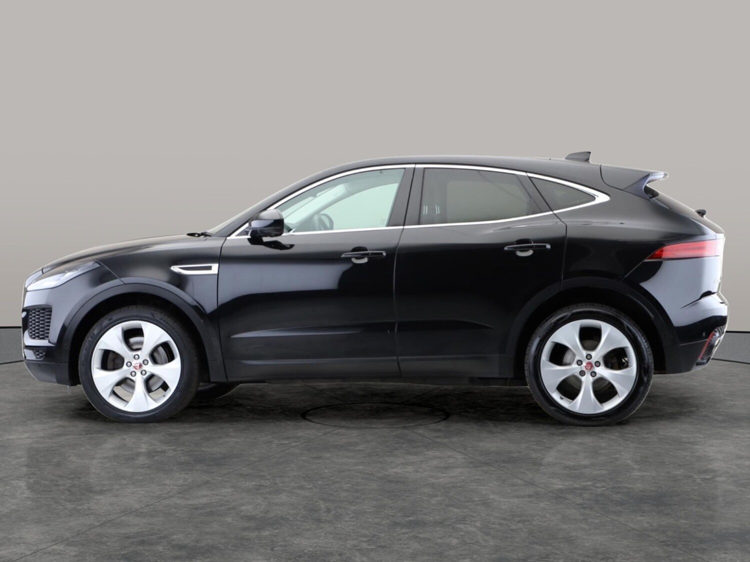 Used Jaguar E-Pace 2018 for sale - 77418121: Photo 9