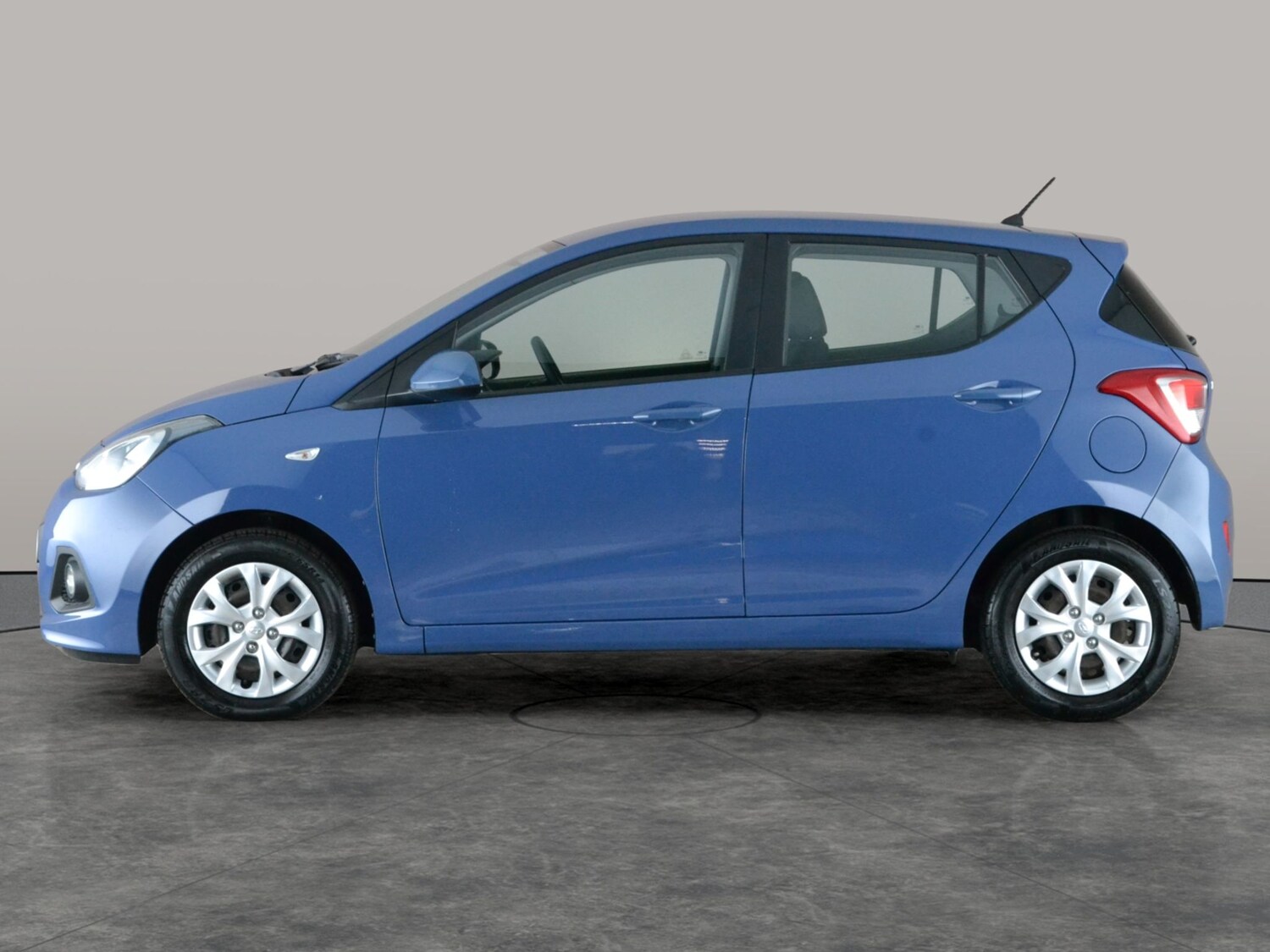Used Hyundai i10 2016 for sale - 77638288: Photo 11