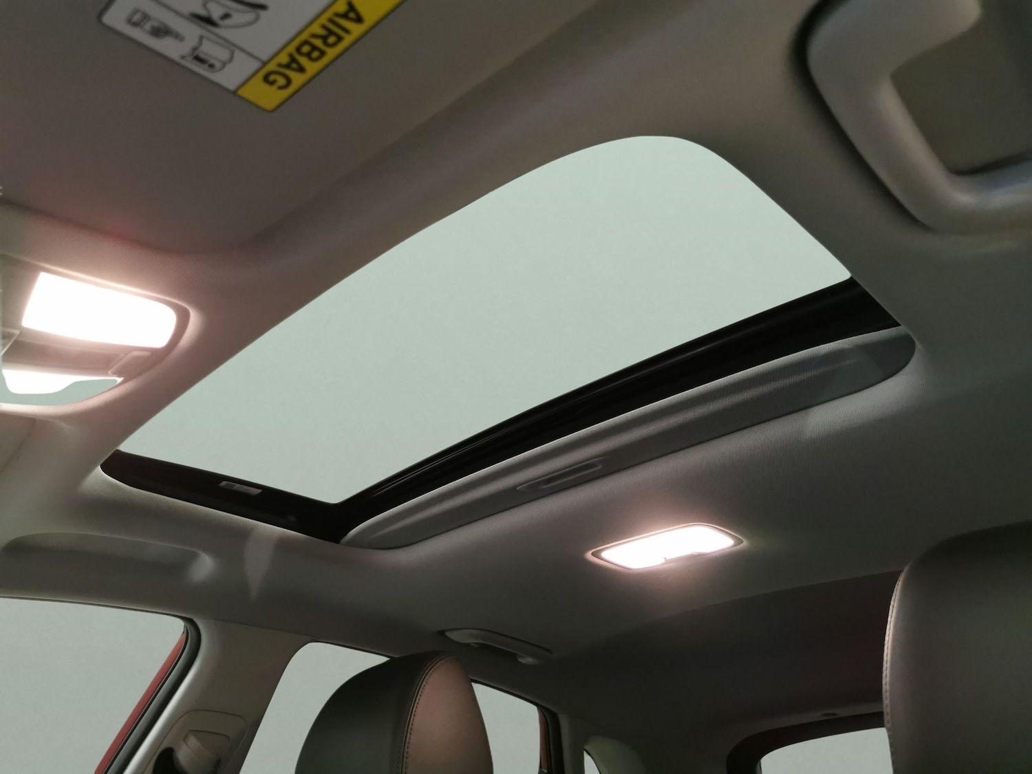 Used Hyundai KONA 2022 for sale - 77975842: Photo 5