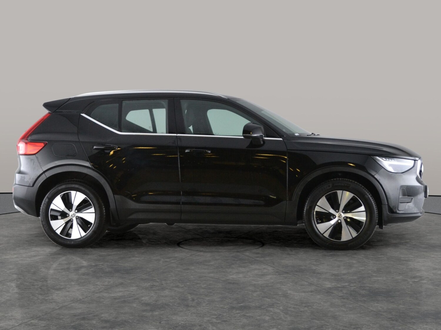 Used Volvo XC40 for sale - 77916938: Photo 10