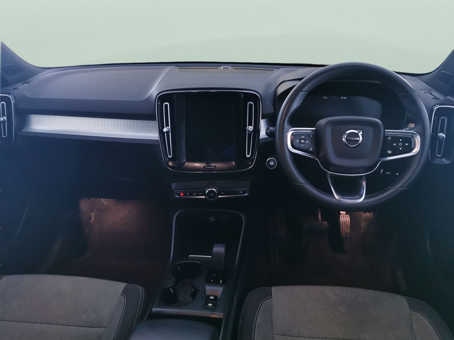 Used Volvo XC40 for sale - 77916938: Photo 6