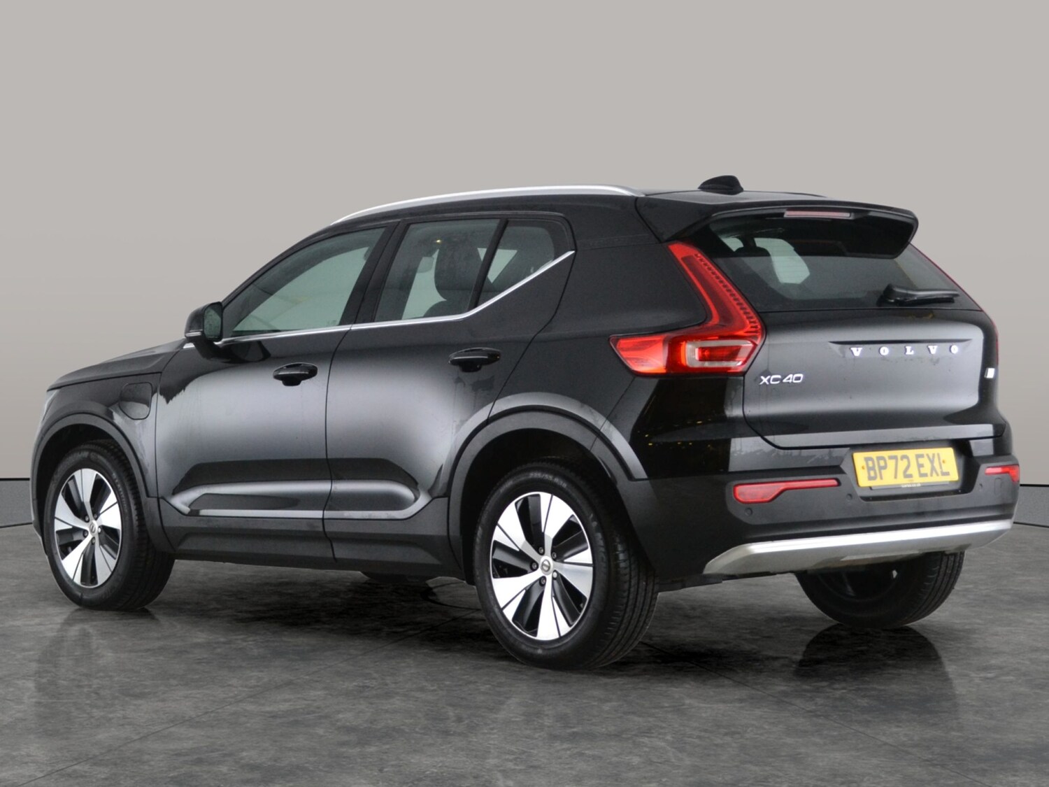 Used Volvo XC40 for sale - 77916938: Photo 7