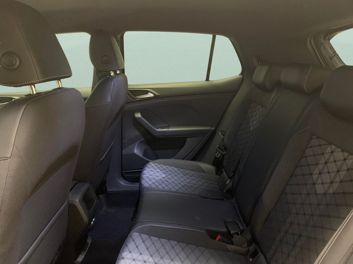 Used Volkswagen T-Cross 2024 for sale - 77894182: Photo 25