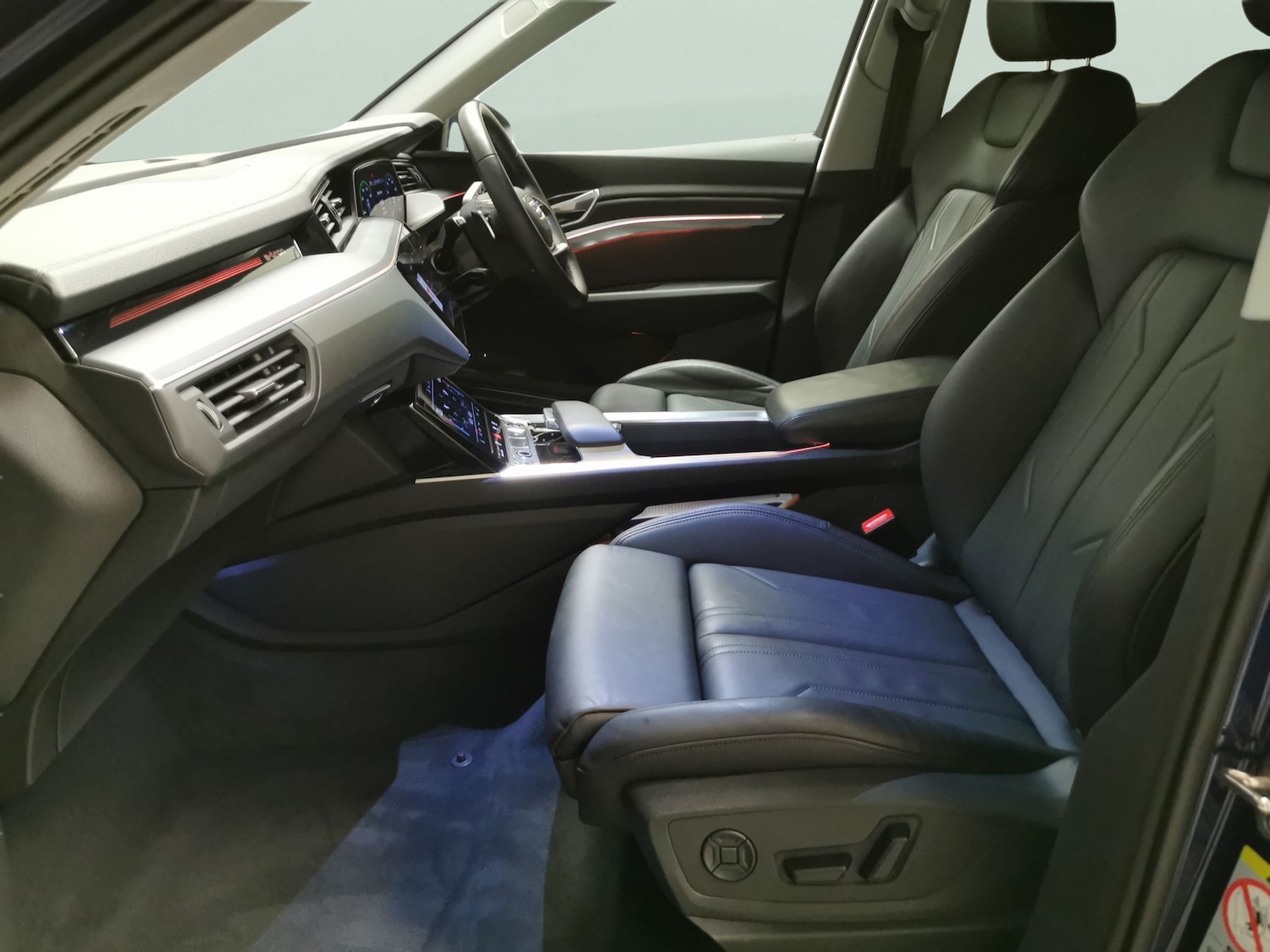 Used Audi e-tron 2022 for sale - 76978188: Photo 4