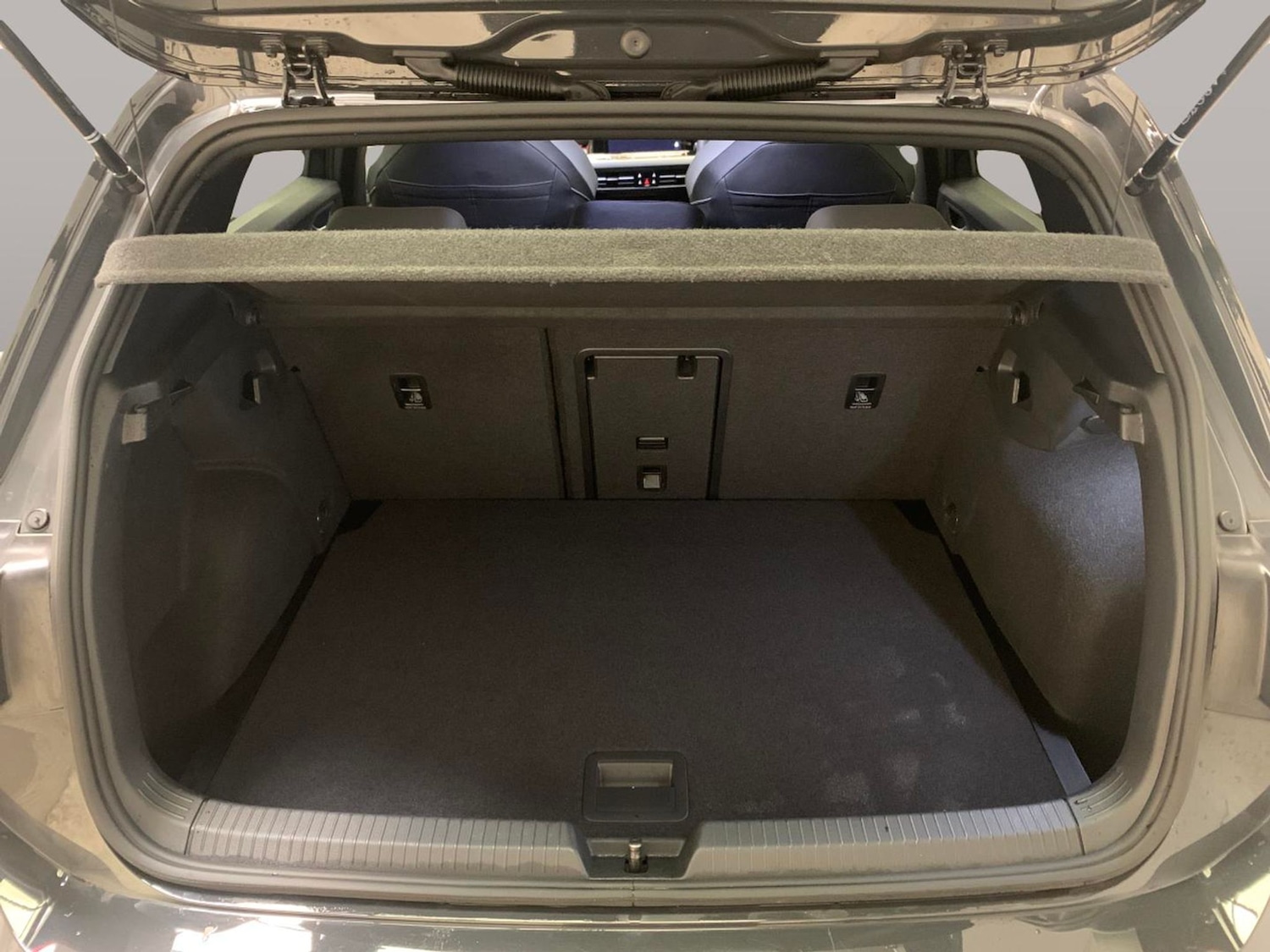 Used Volkswagen Golf 2023 for sale - 77447900: Photo 30