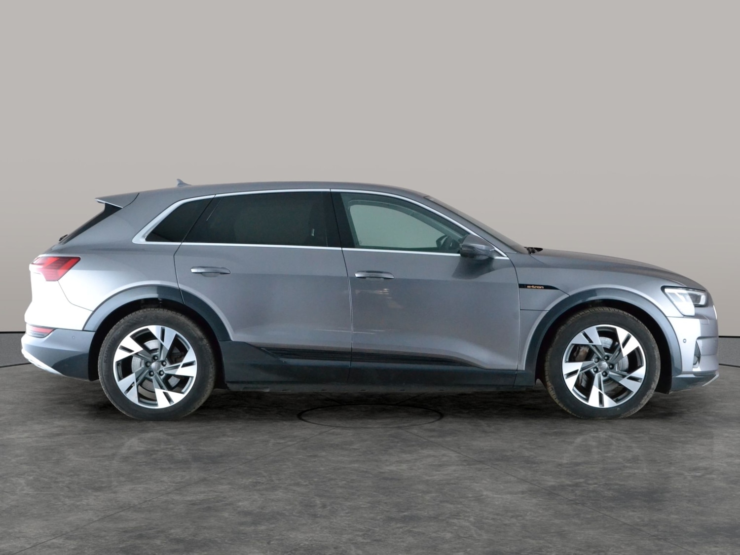 Used Audi e-tron 2020 for sale - 77842000: Photo 10
