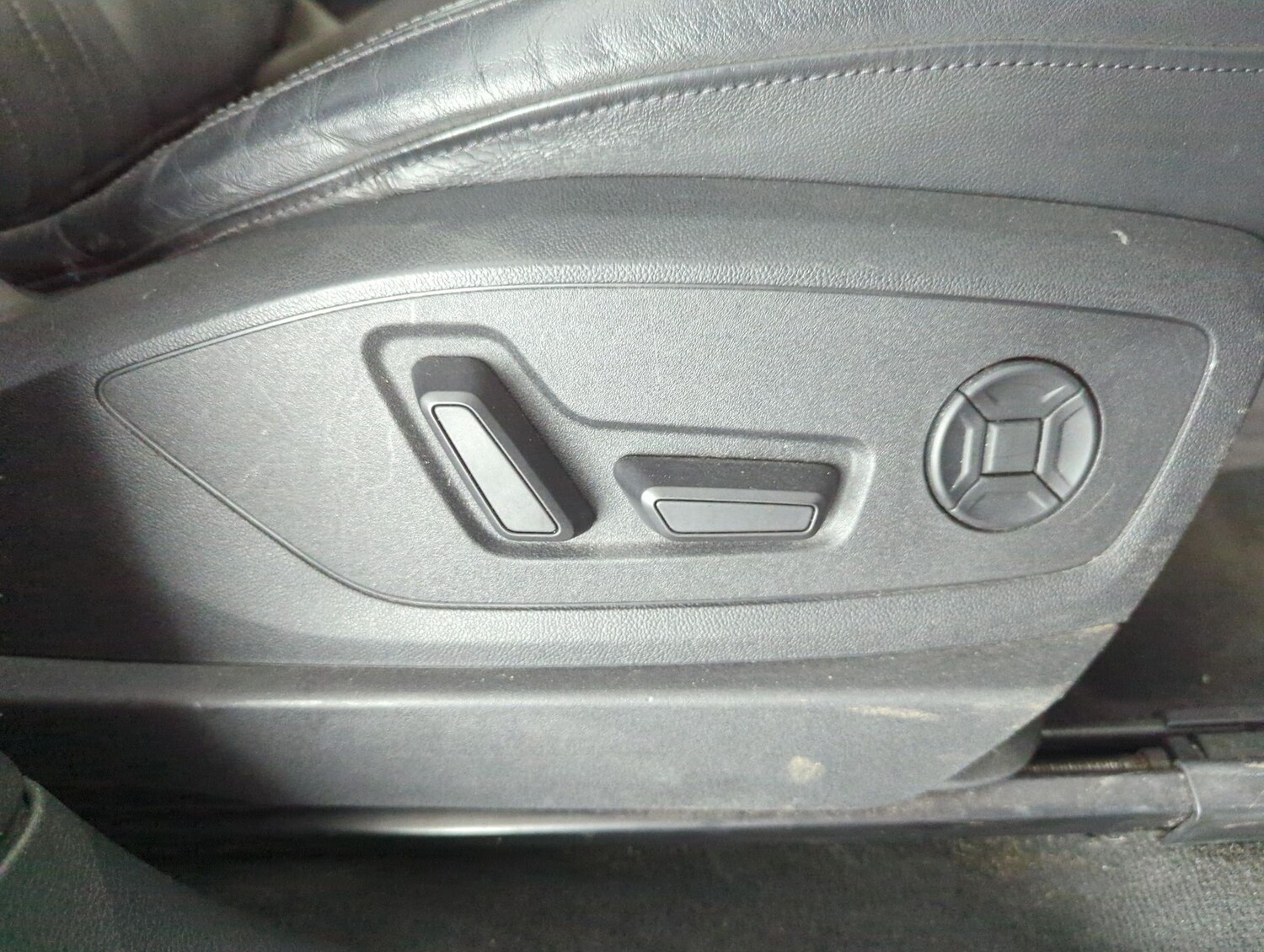 Used Audi e-tron 2020 for sale - 77842000: Photo 16