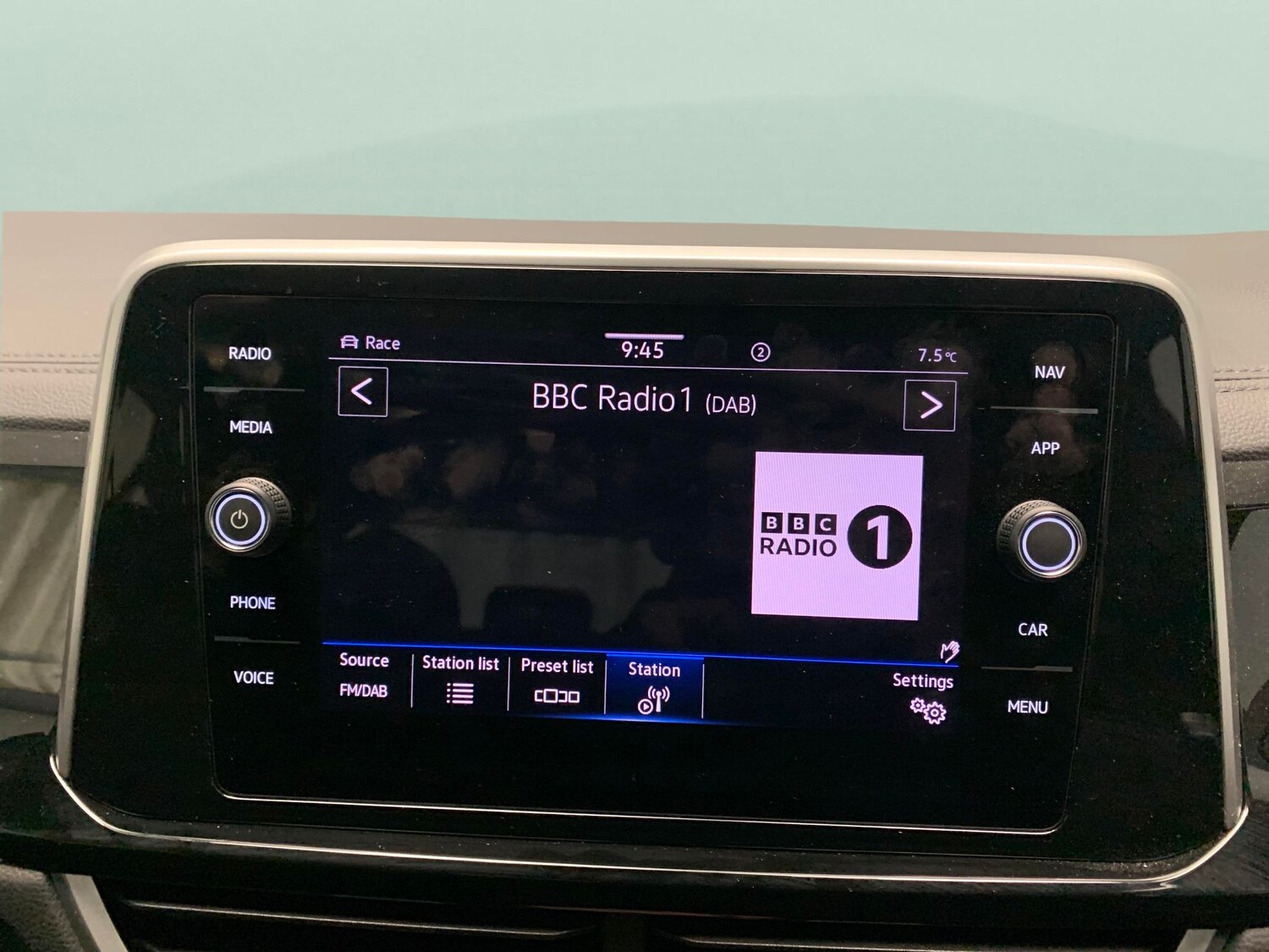 Used Volkswagen T-Roc for sale - 77502327: Photo 6