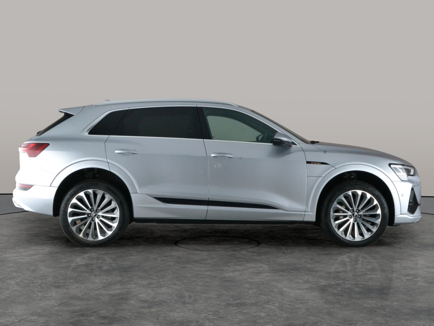 Used Audi e-tron 2021 for sale - 77240607: Photo 10
