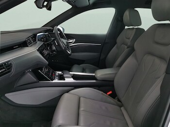 Used Audi e-tron 2021 for sale - 77240607: Photo