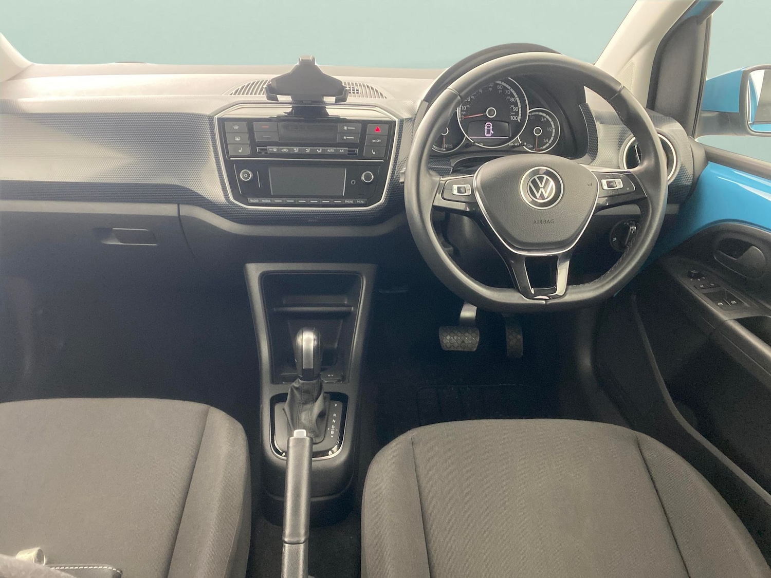 Used Volkswagen up! 2021 for sale - 78023065: Photo 4