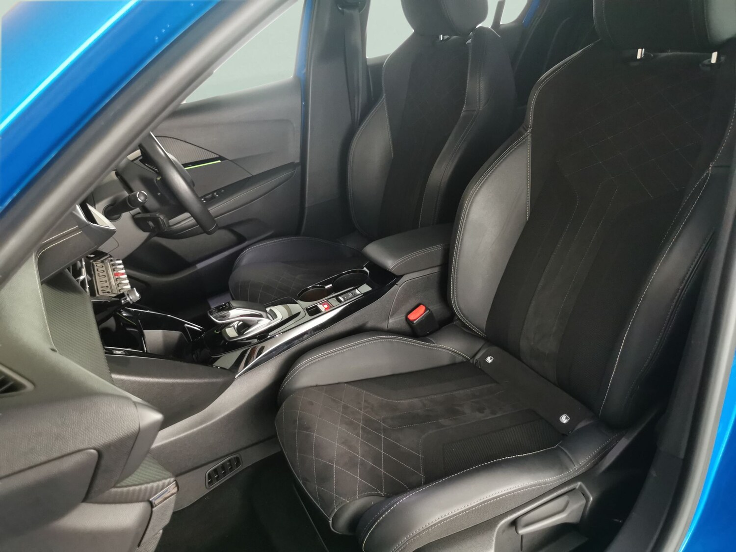 Used Peugeot 208 2021 for sale - 77889008: Photo 6