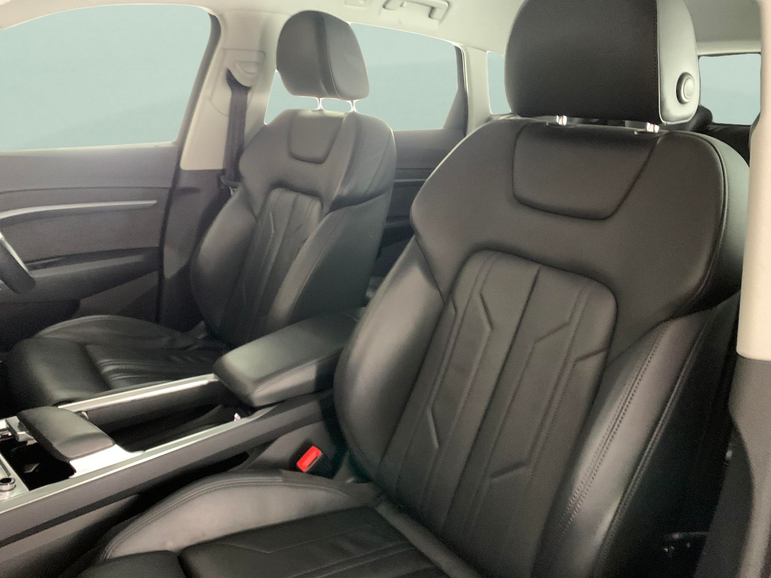 Used Audi e-tron 2020 for sale - 77010764: Photo 7