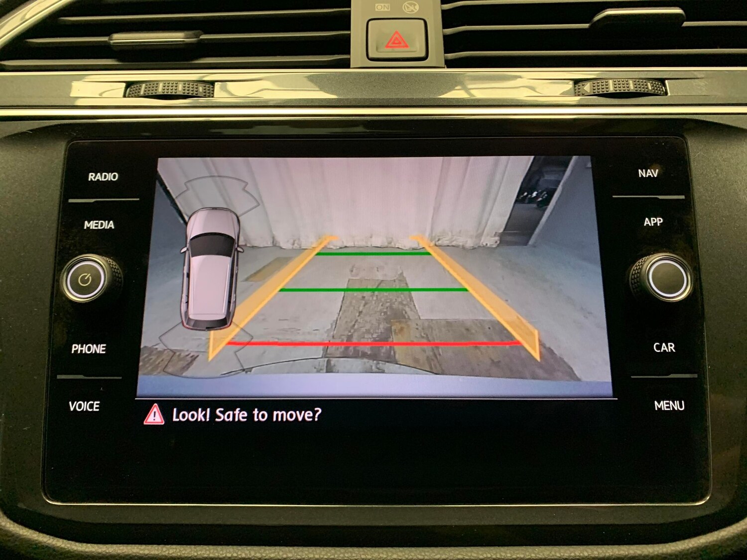 Used Volkswagen Tiguan 2019 for sale - 77974404: Photo 16