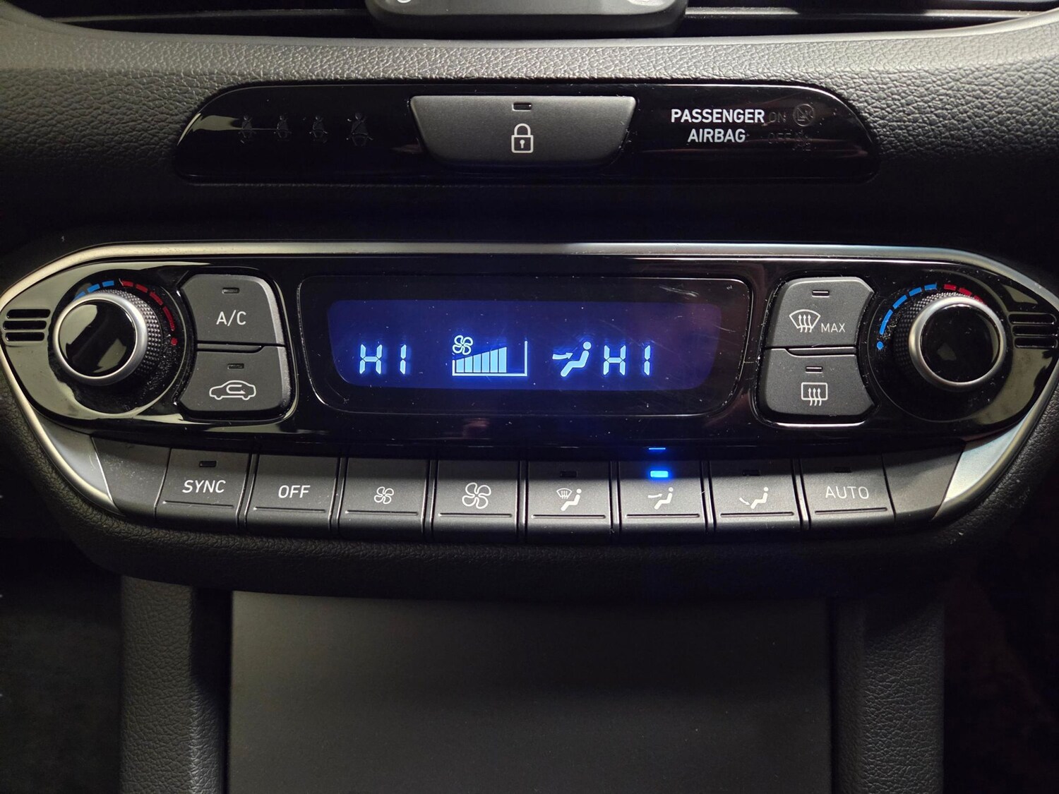 Used Hyundai i30 2022 for sale - 77698602: Photo 18