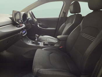 Used Hyundai i30 2022 for sale - 77698602: Photo