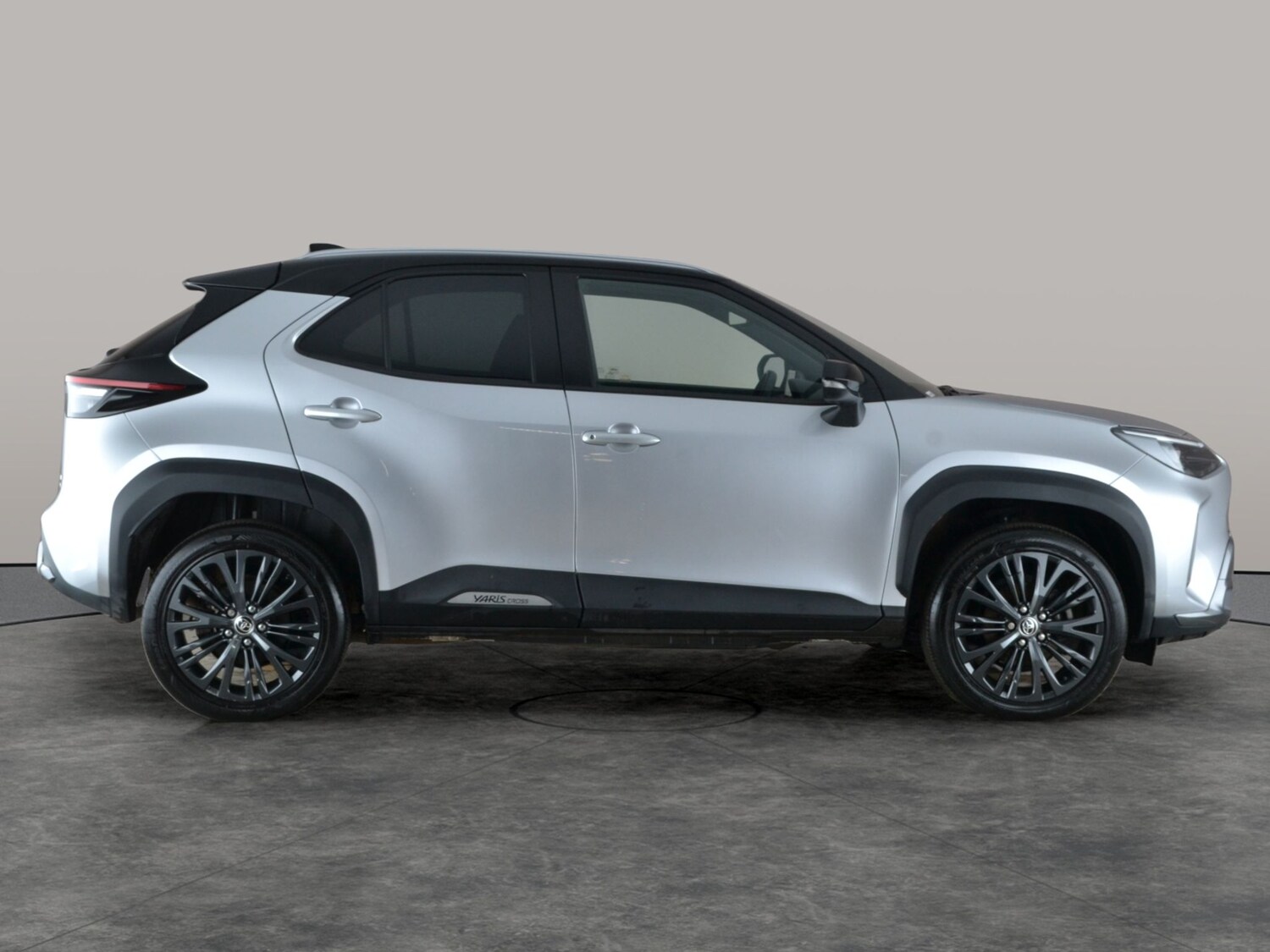 Used Toyota Yaris Cross 2022 for sale - 77810646: Photo 9