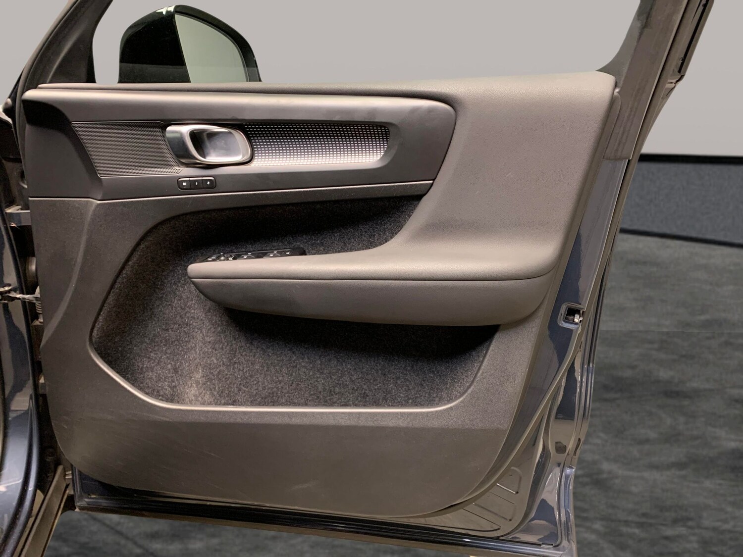 Used Volvo XC40 for sale - 77373999: Photo 27