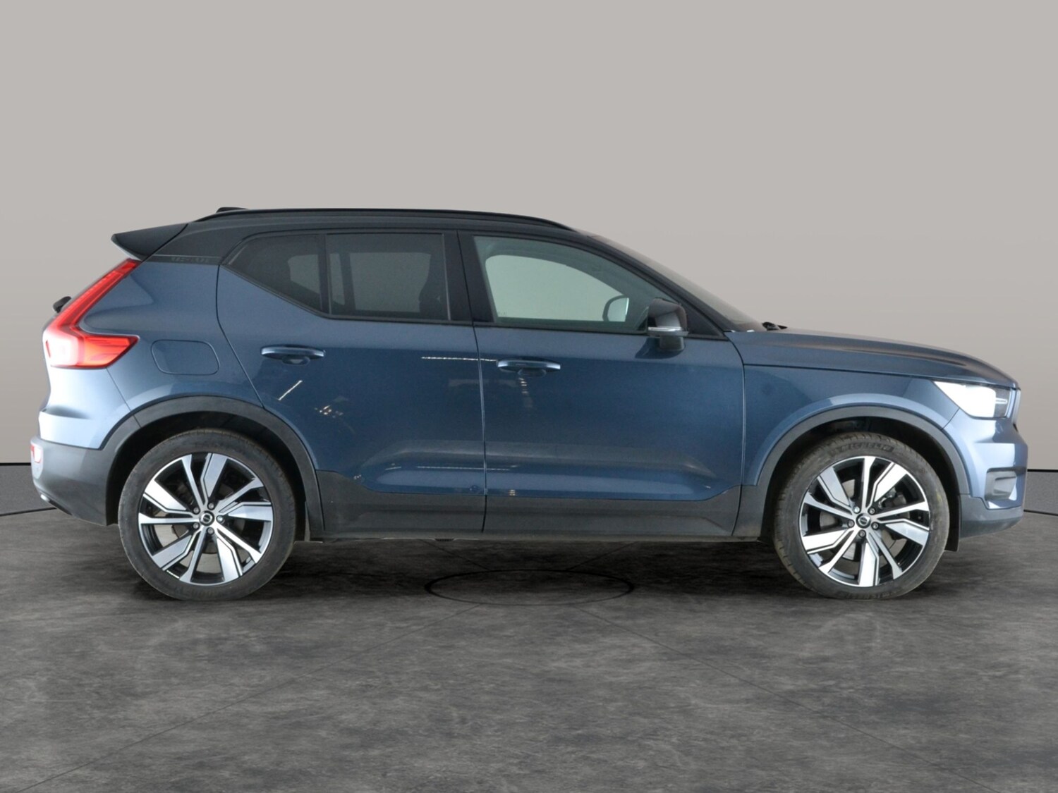 Used Volvo XC40 for sale - 77373999: Photo 9