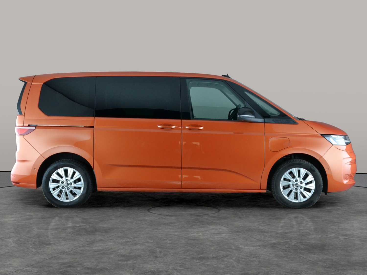 Used Volkswagen Multivan for sale - 77475361: Photo 9