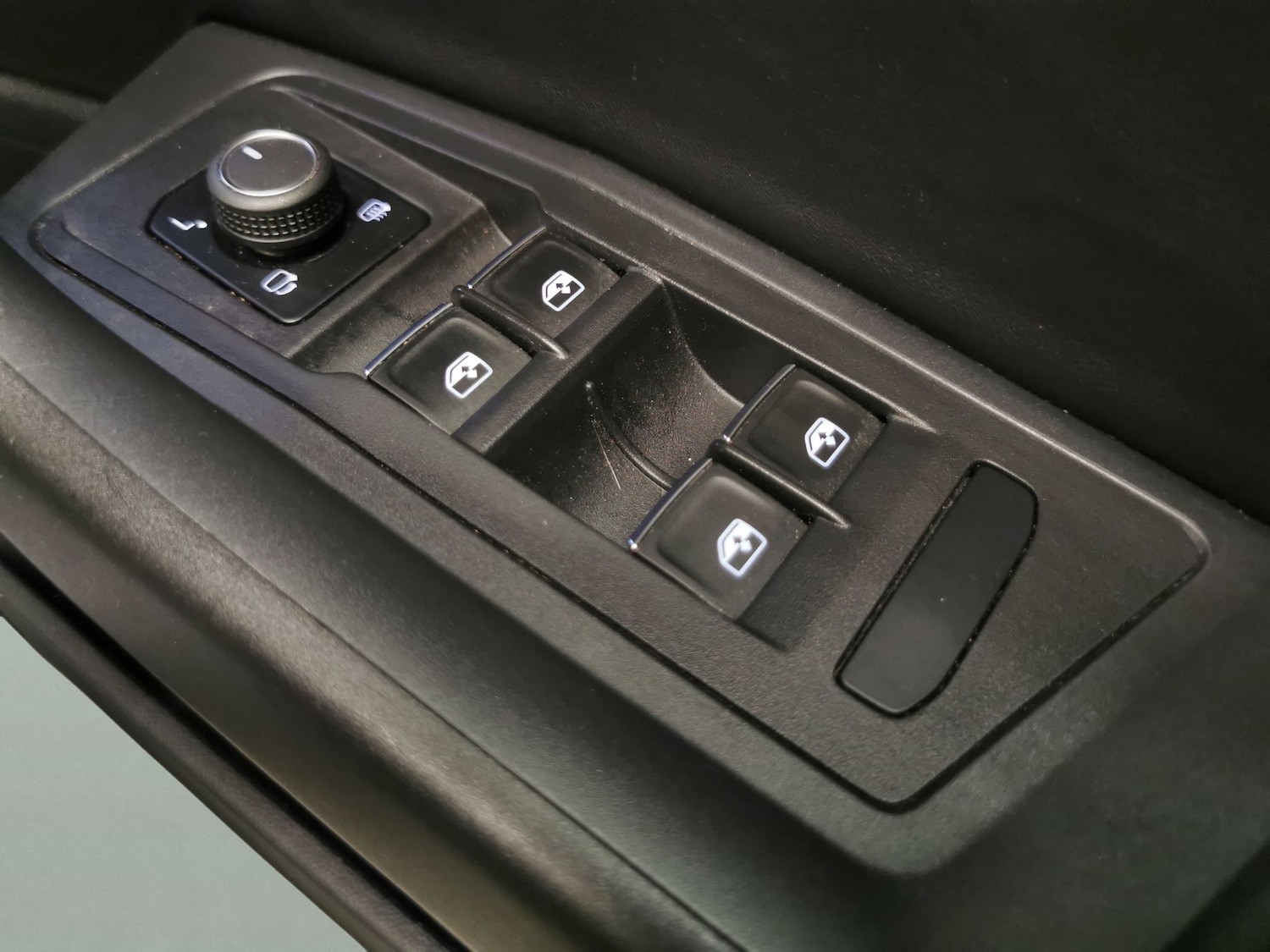 Used Volkswagen T-Roc 2021 for sale - 76413150: Photo 22