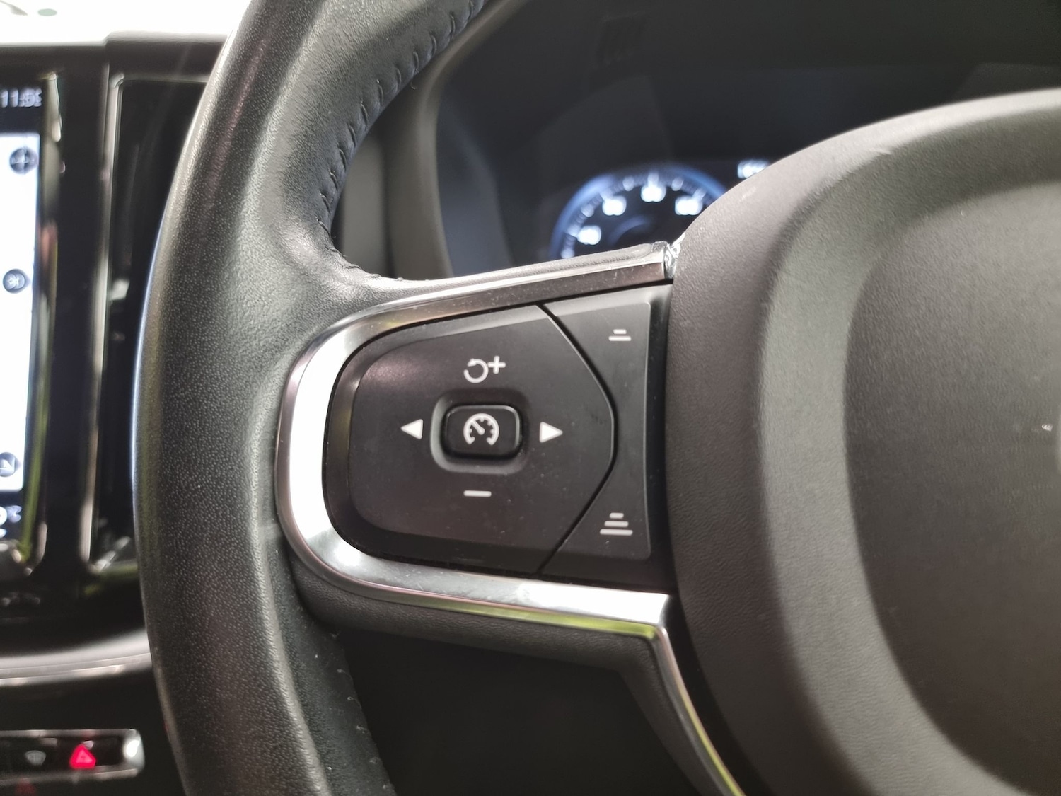 Used Volvo XC60 2019 for sale - 76118134: Photo 23
