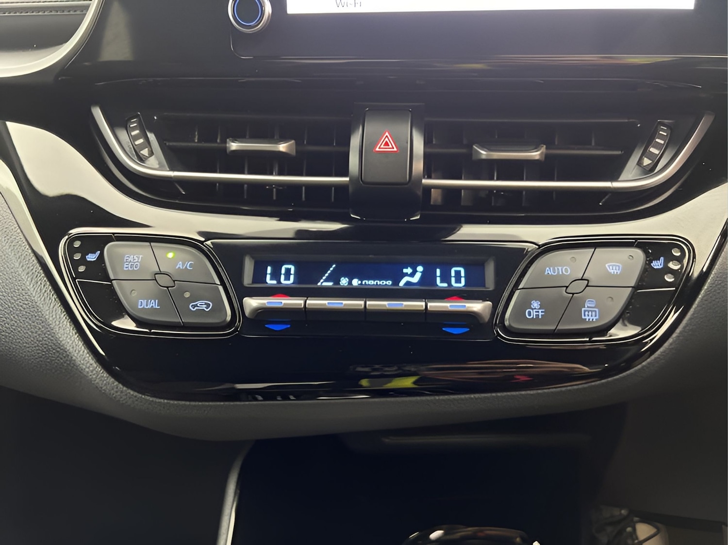 Used Toyota C-HR 2022 for sale - 76766690: Photo 10