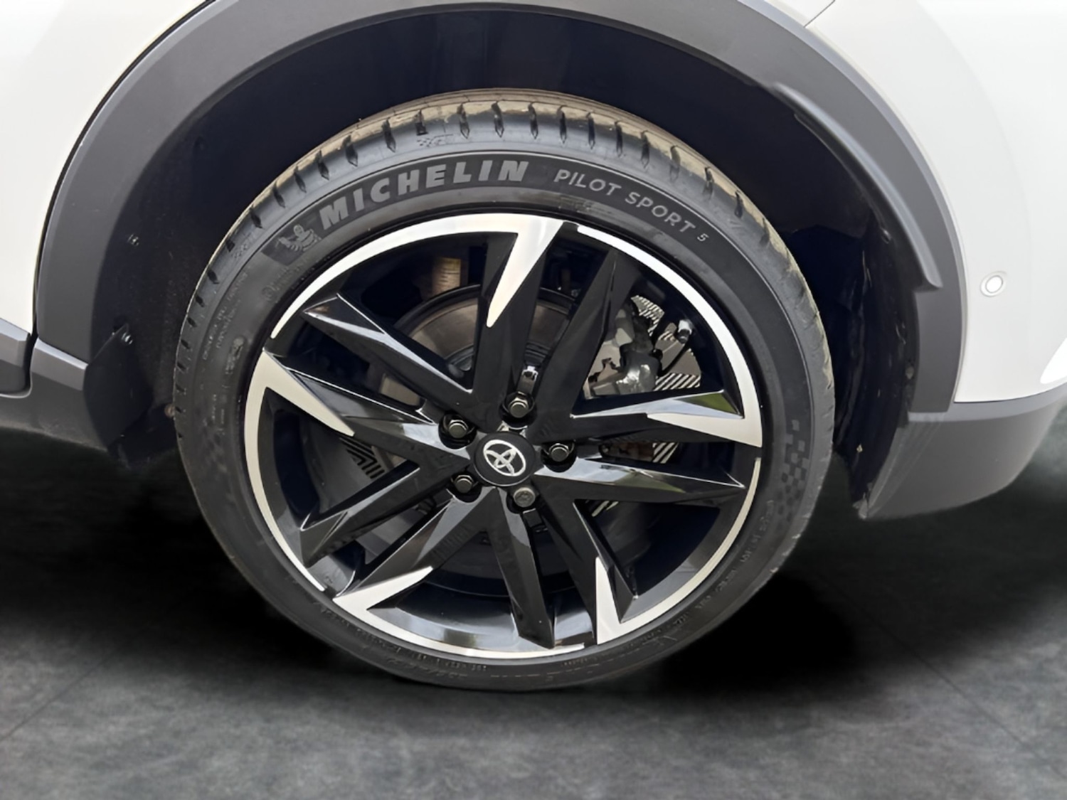 Used Toyota C-HR 2022 for sale - 76766690: Photo 21