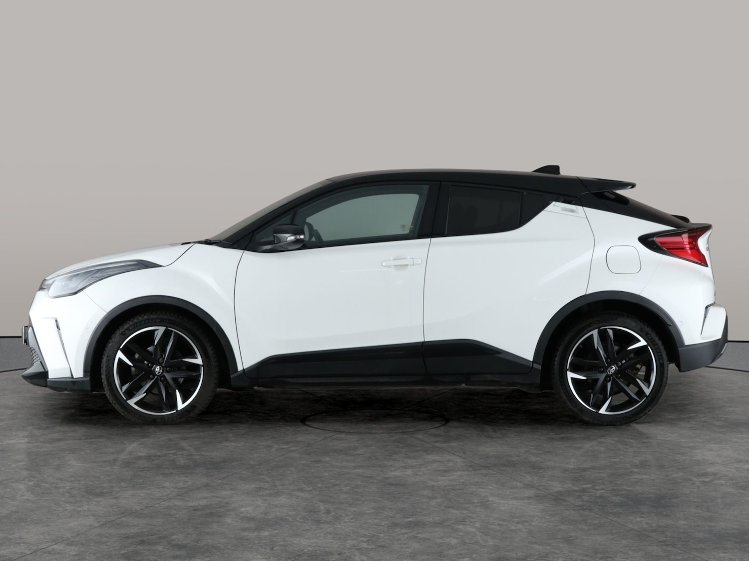 Used Toyota C-HR 2022 for sale - 76766690: Photo 9