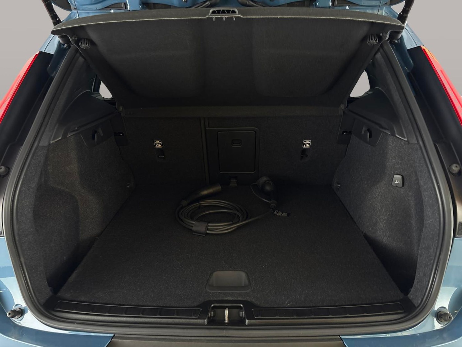 Used Volvo XC40 2022 for sale - 76518383: Photo 40