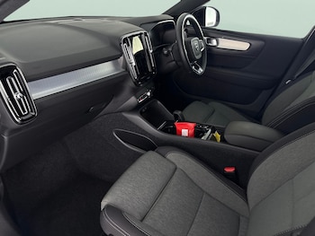 Used Volvo XC40 2022 for sale - 76518383: Photo