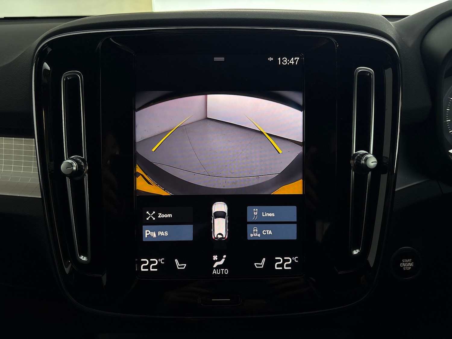 Used Volvo XC40 2022 for sale - 76518383: Photo 7