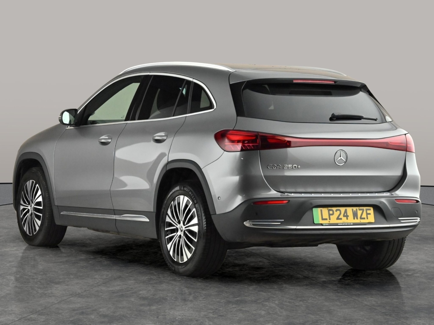 Used Mercedes-Benz EQA 2024 for sale - 76545124: Photo 4