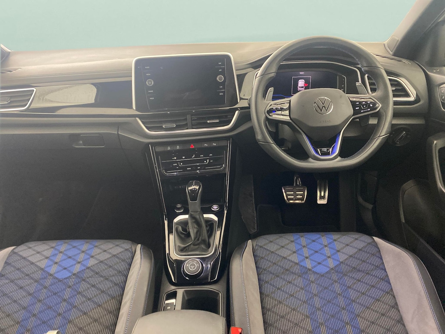 Used Volkswagen T-Roc 2023 for sale - 77631109: Photo 4