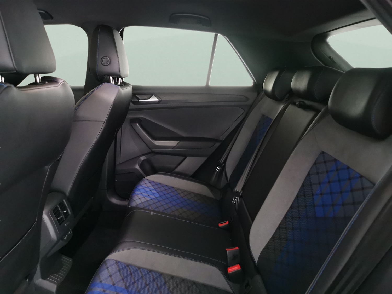 Used Volkswagen T-Roc 2023 for sale - 77404271: Photo 24