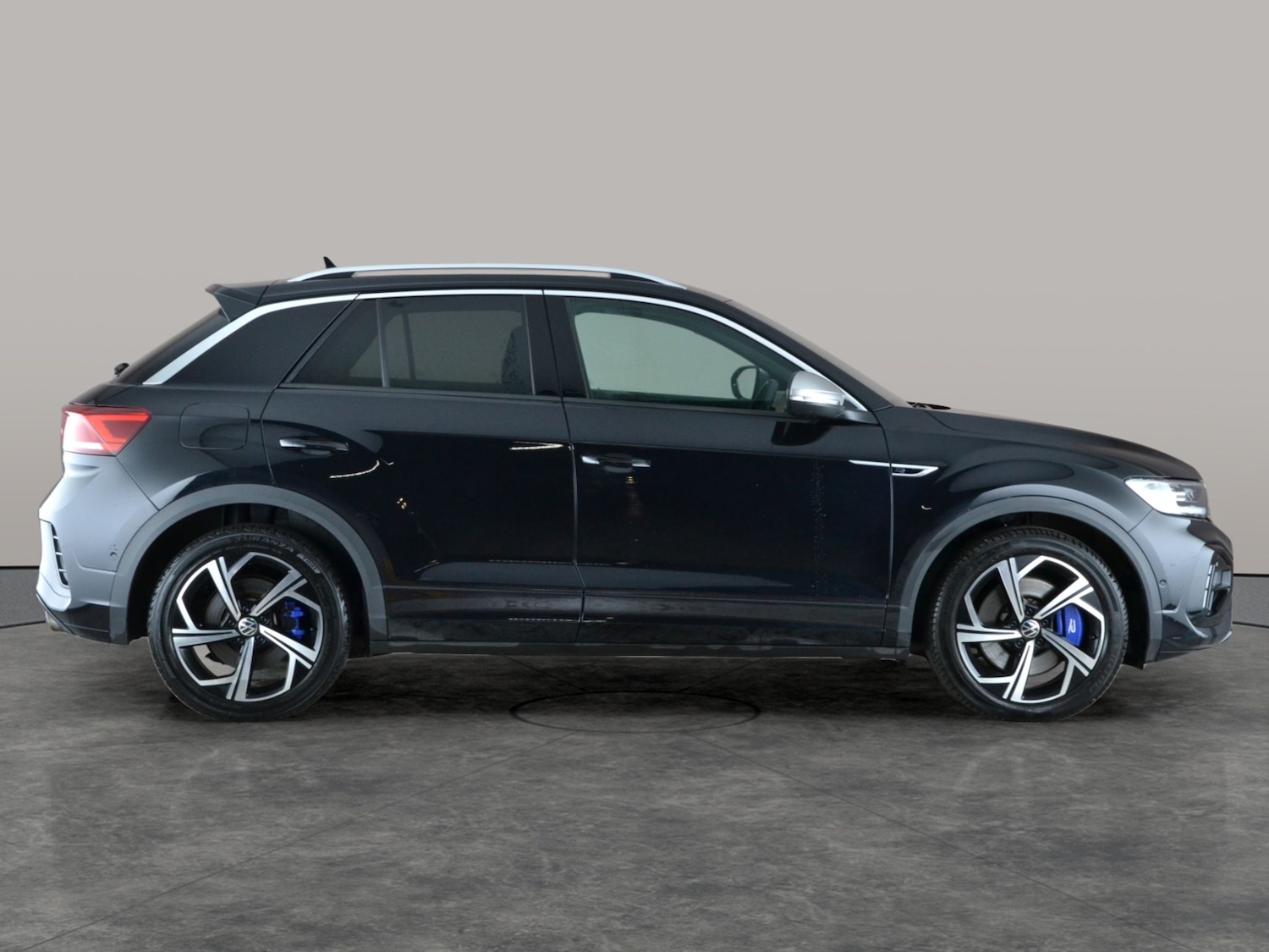 Used Volkswagen T-Roc 2023 for sale - 77404271: Photo 8