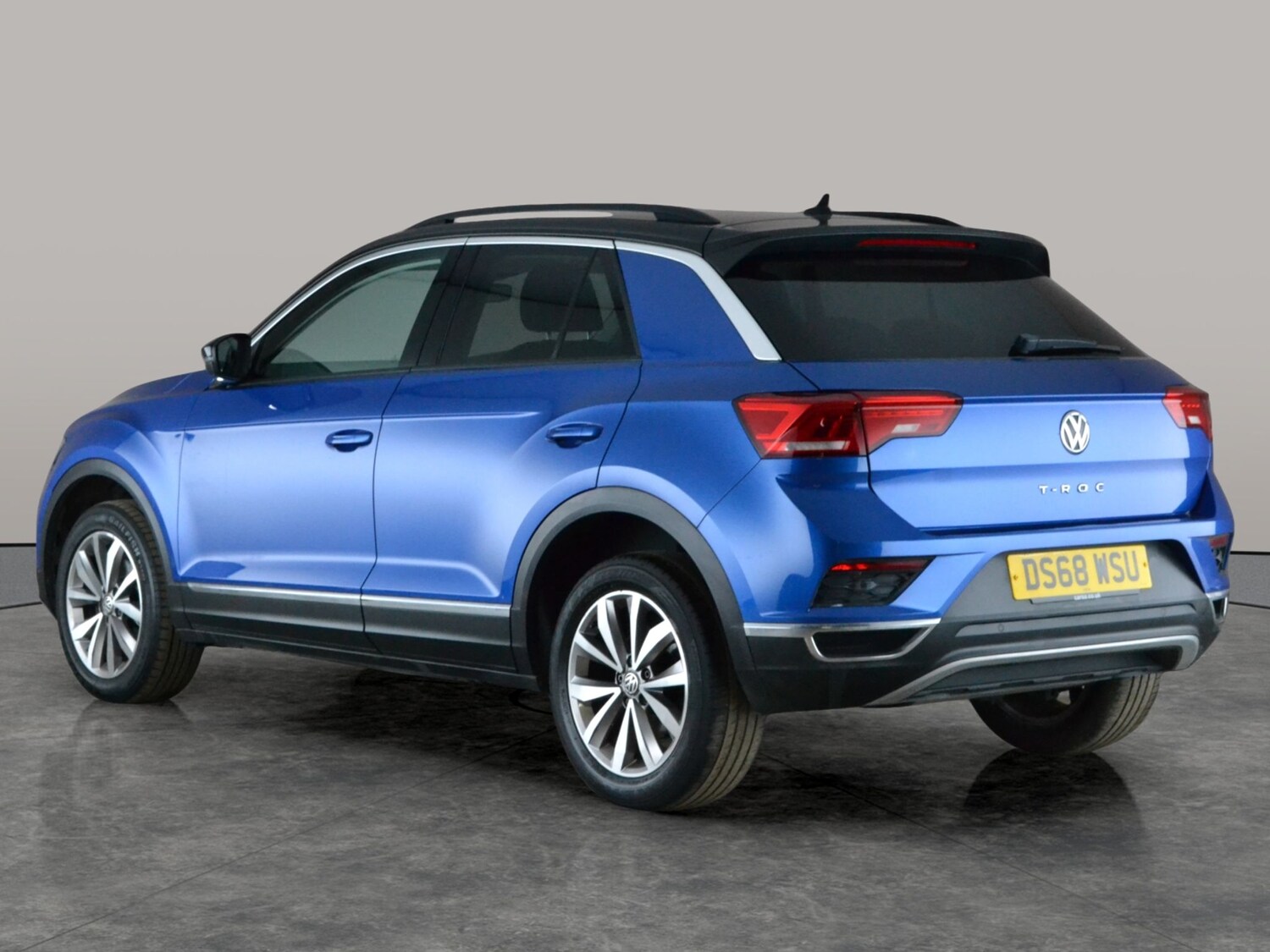 Used Volkswagen T-Roc 2018 for sale - 78221104: Photo 11
