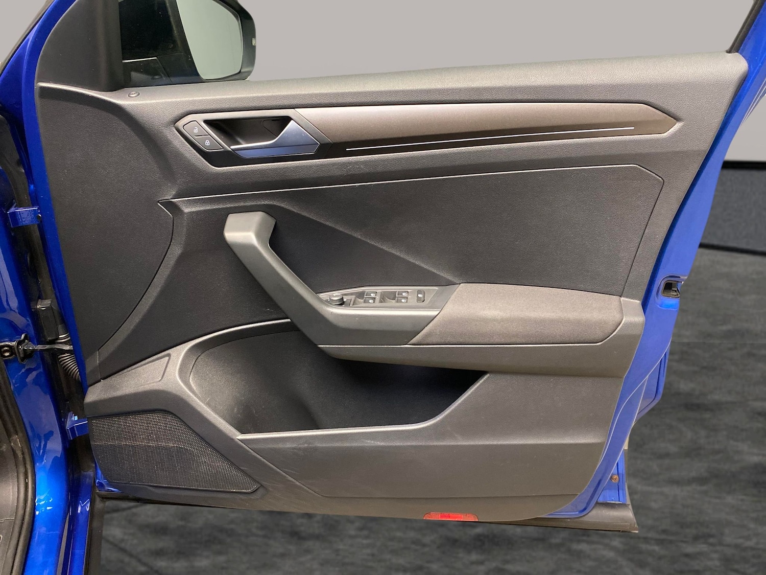 Used Volkswagen T-Roc 2018 for sale - 78221104: Photo 28