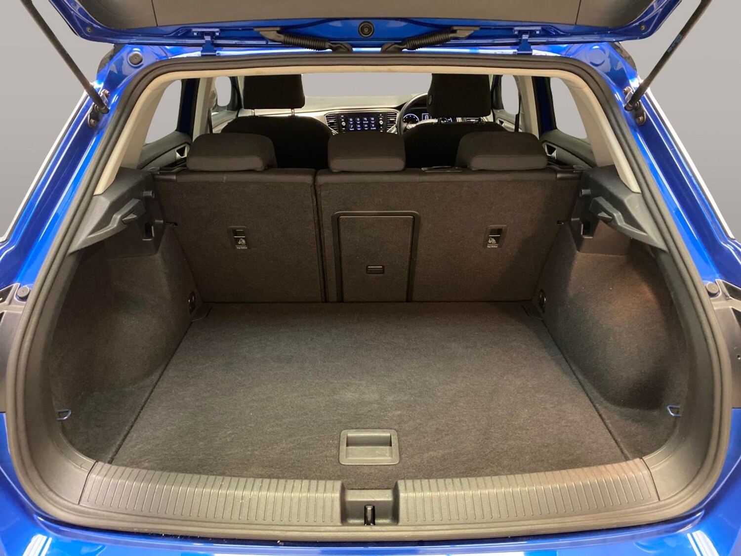 Used Volkswagen T-Roc 2018 for sale - 78221104: Photo 31