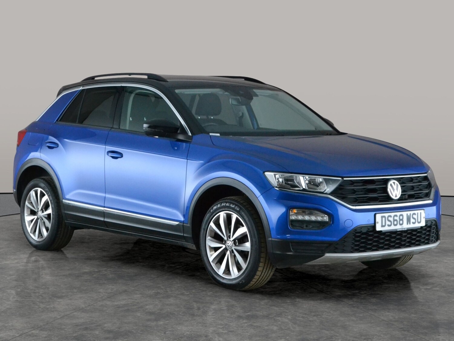 Used Volkswagen T-Roc 2018 for sale - 78221104: Photo 7