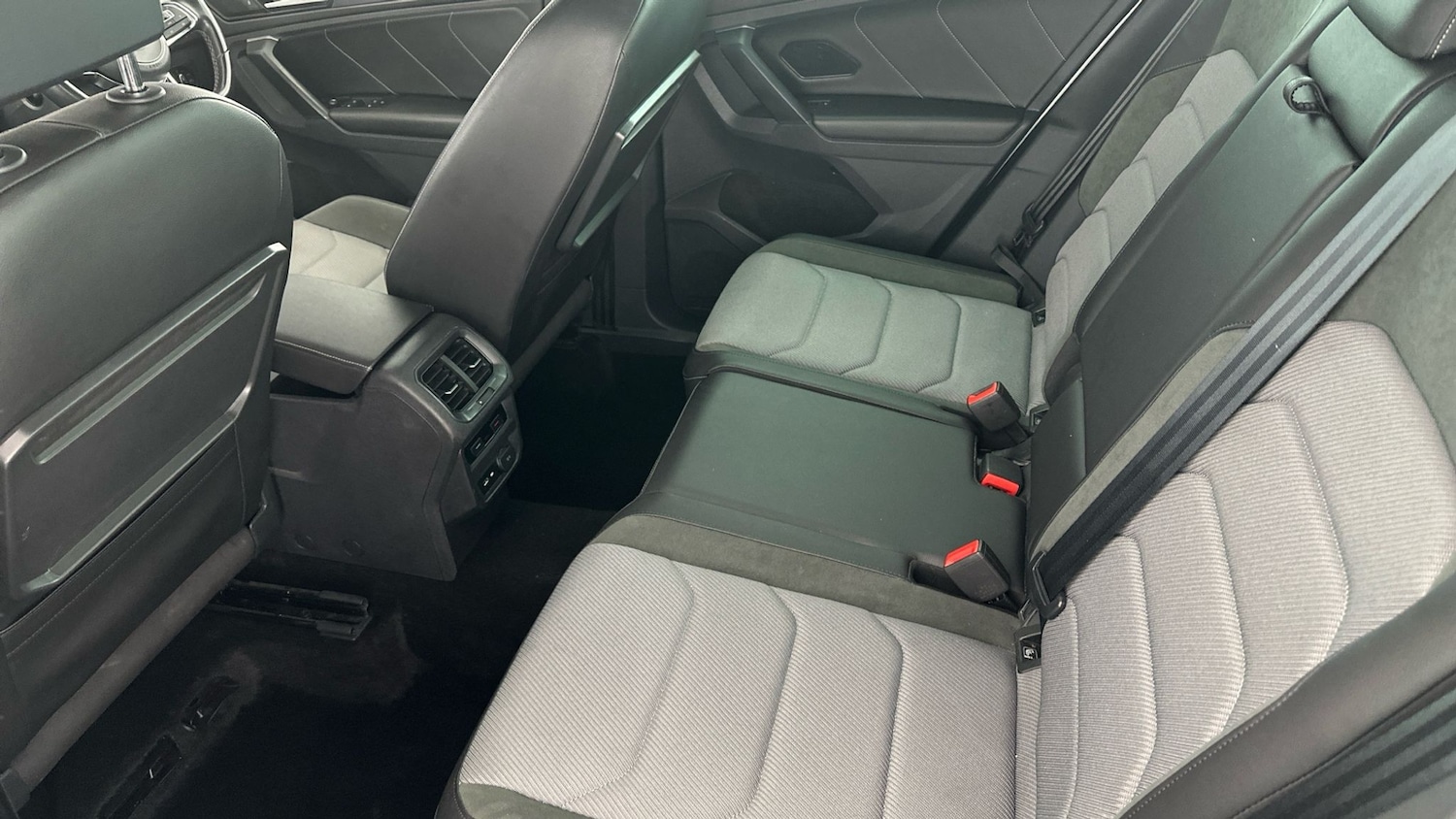 Used Volkswagen Tiguan 2020 for sale - 77707816: Photo 17