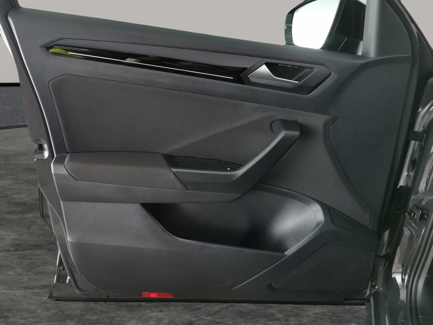 Used Volkswagen T-Roc 2021 for sale - 77569839: Photo 25