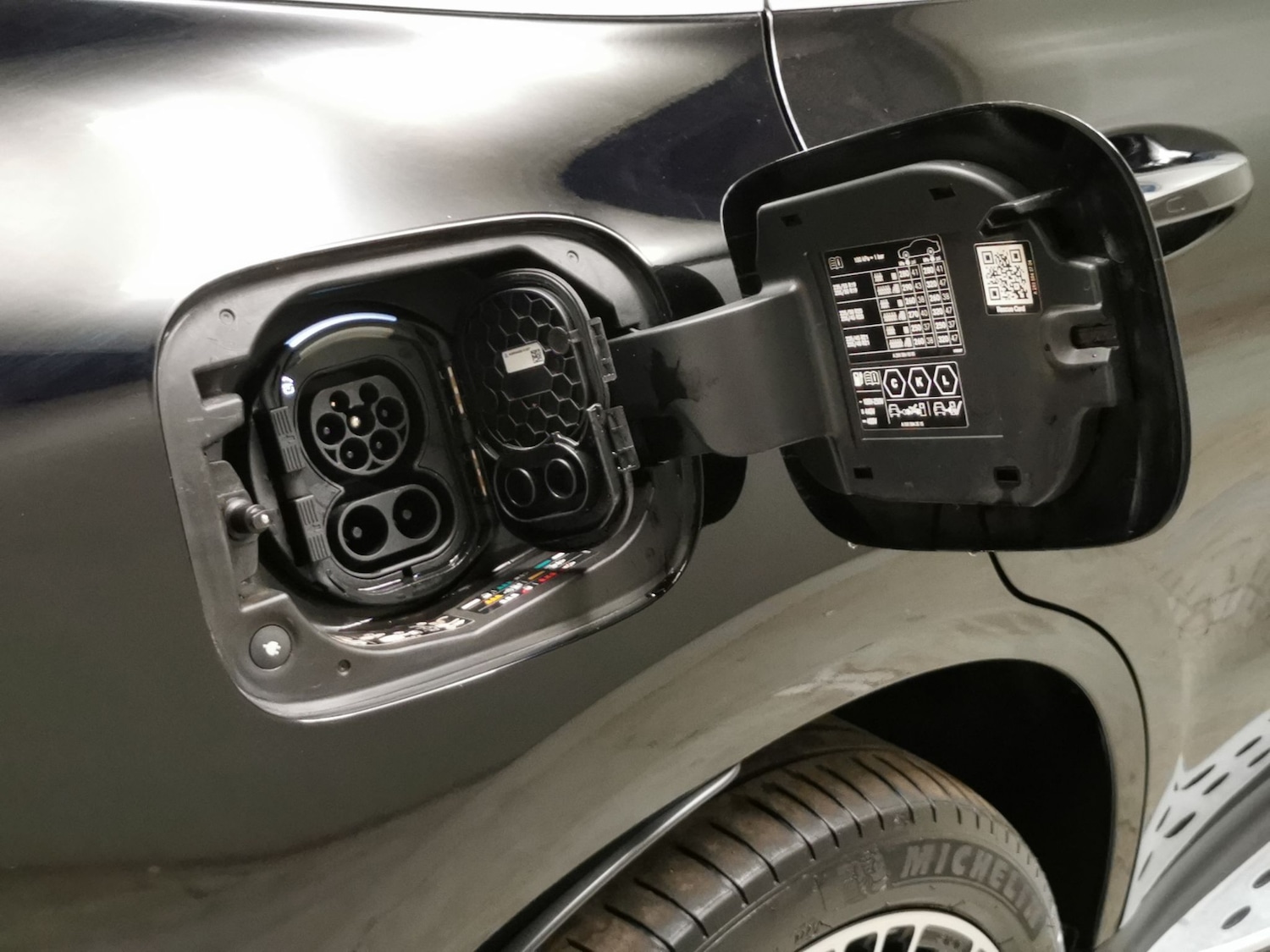 Used Mercedes-Benz EQC 2021 for sale - 76382902: Photo 39