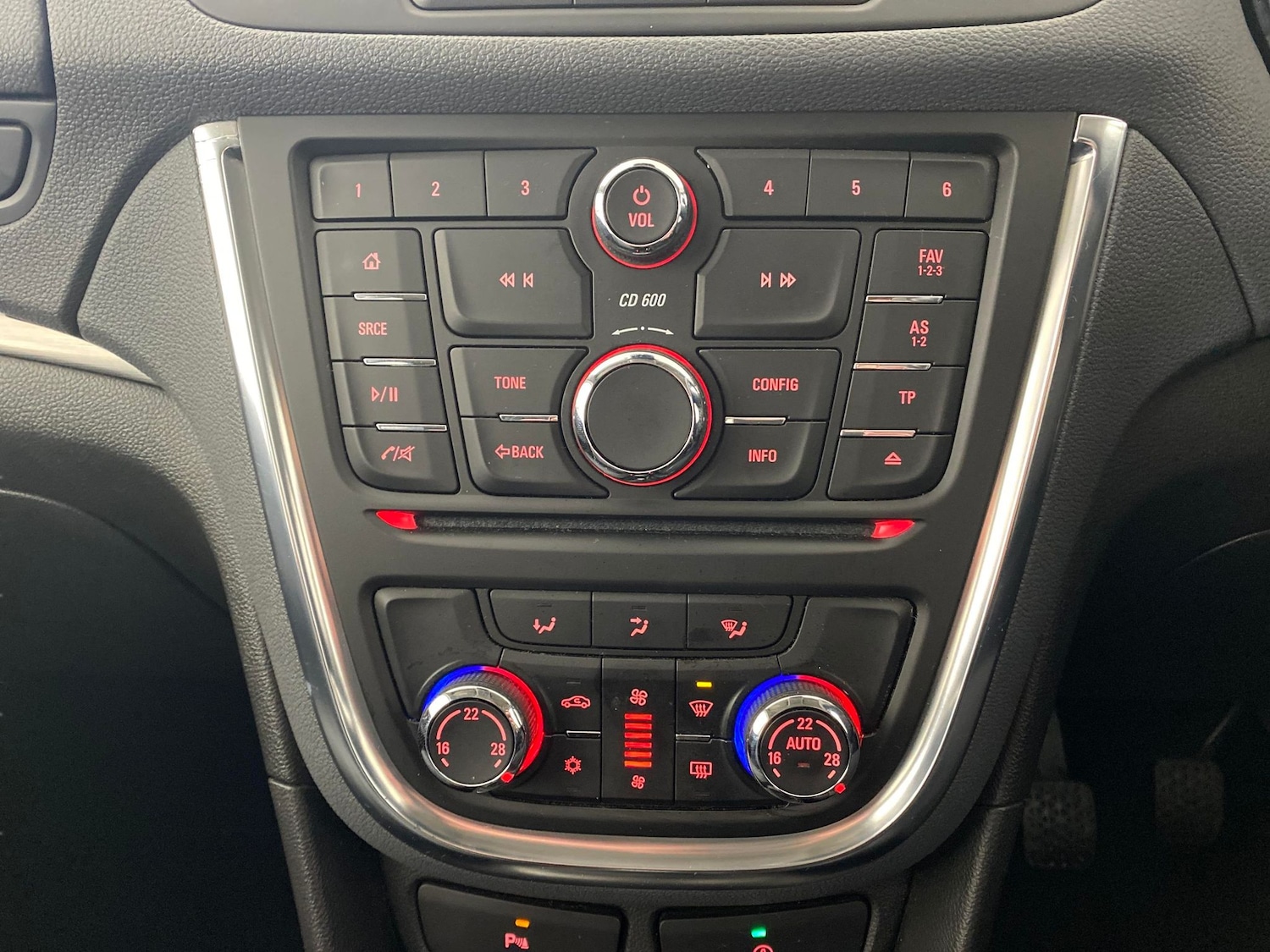 Used Vauxhall Mokka 2016 for sale - 77043473: Photo 13