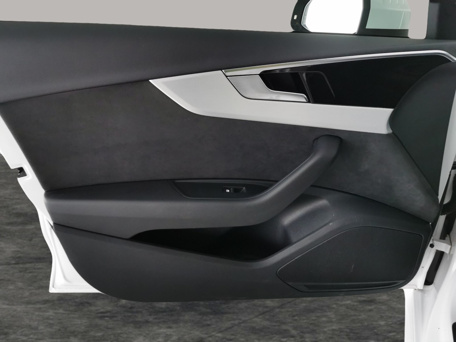 Used Audi A4 Avant 2023 for sale - 76668685: Photo 30