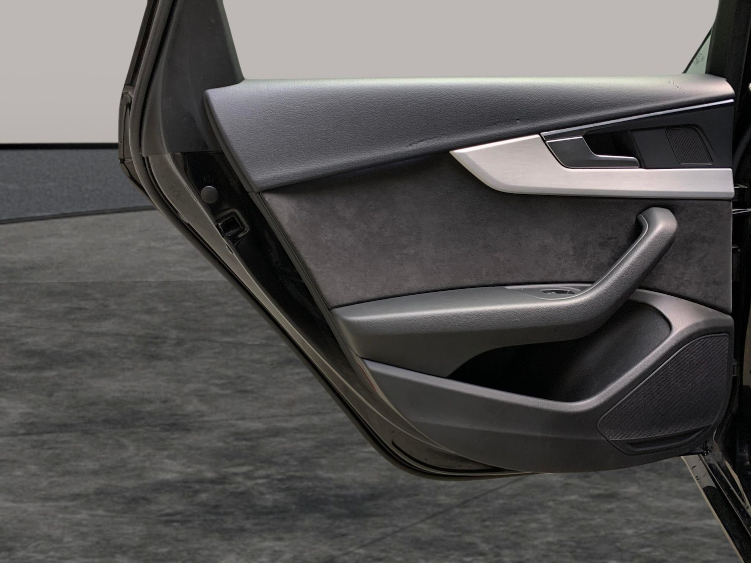 Used Audi A4 2018 for sale - 77018628: Photo 26