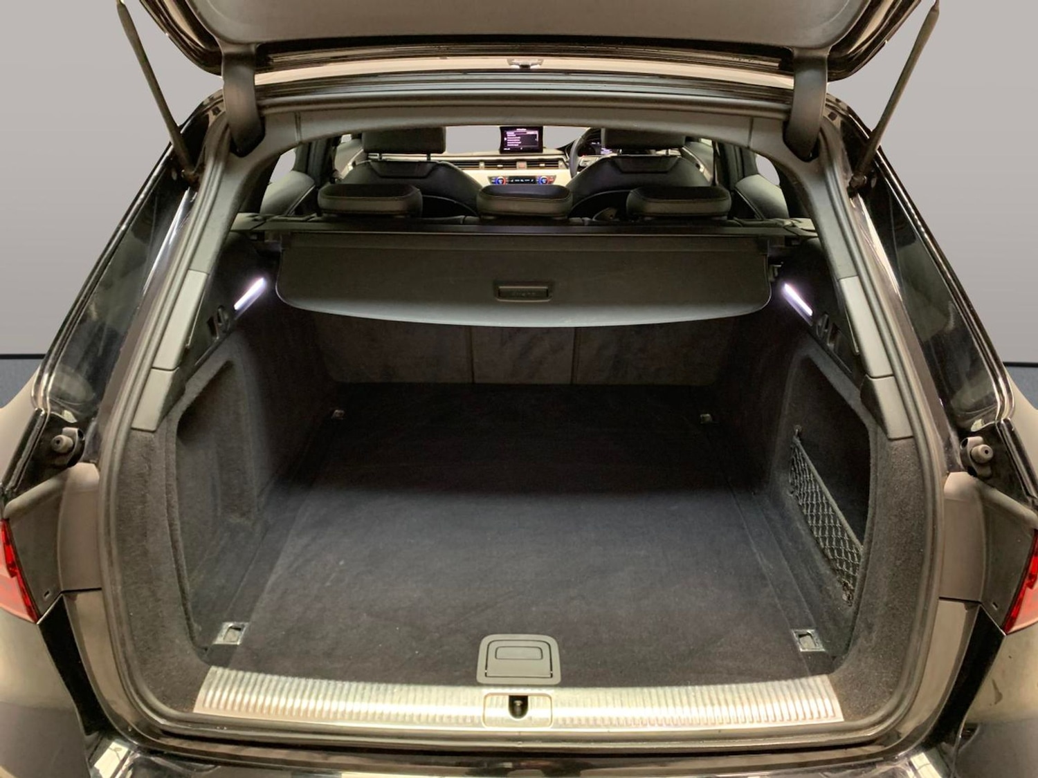 Used Audi A4 2018 for sale - 77018628: Photo 31