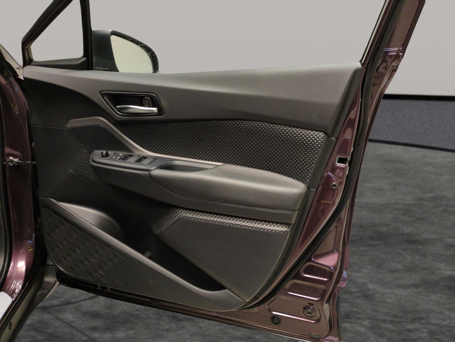 Used Toyota C-HR 2023 for sale - 77730632: Photo 31