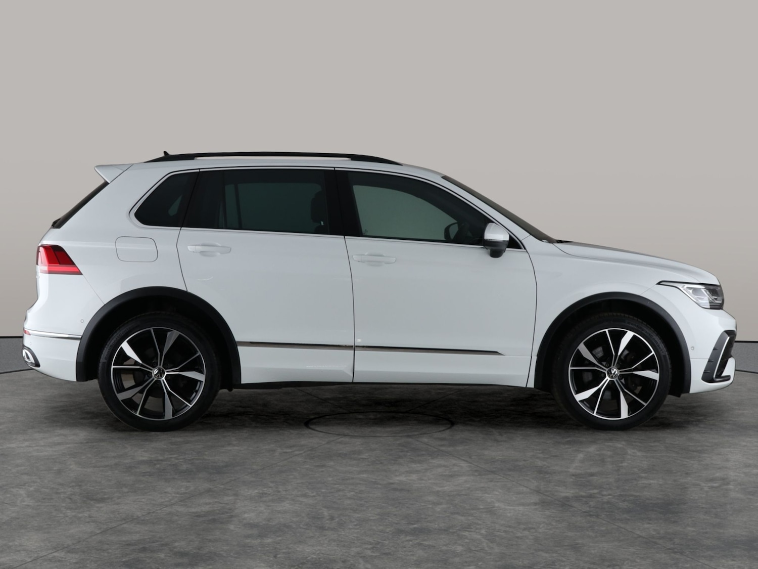 Used Volkswagen Tiguan 2023 for sale - 76459441: Photo 9
