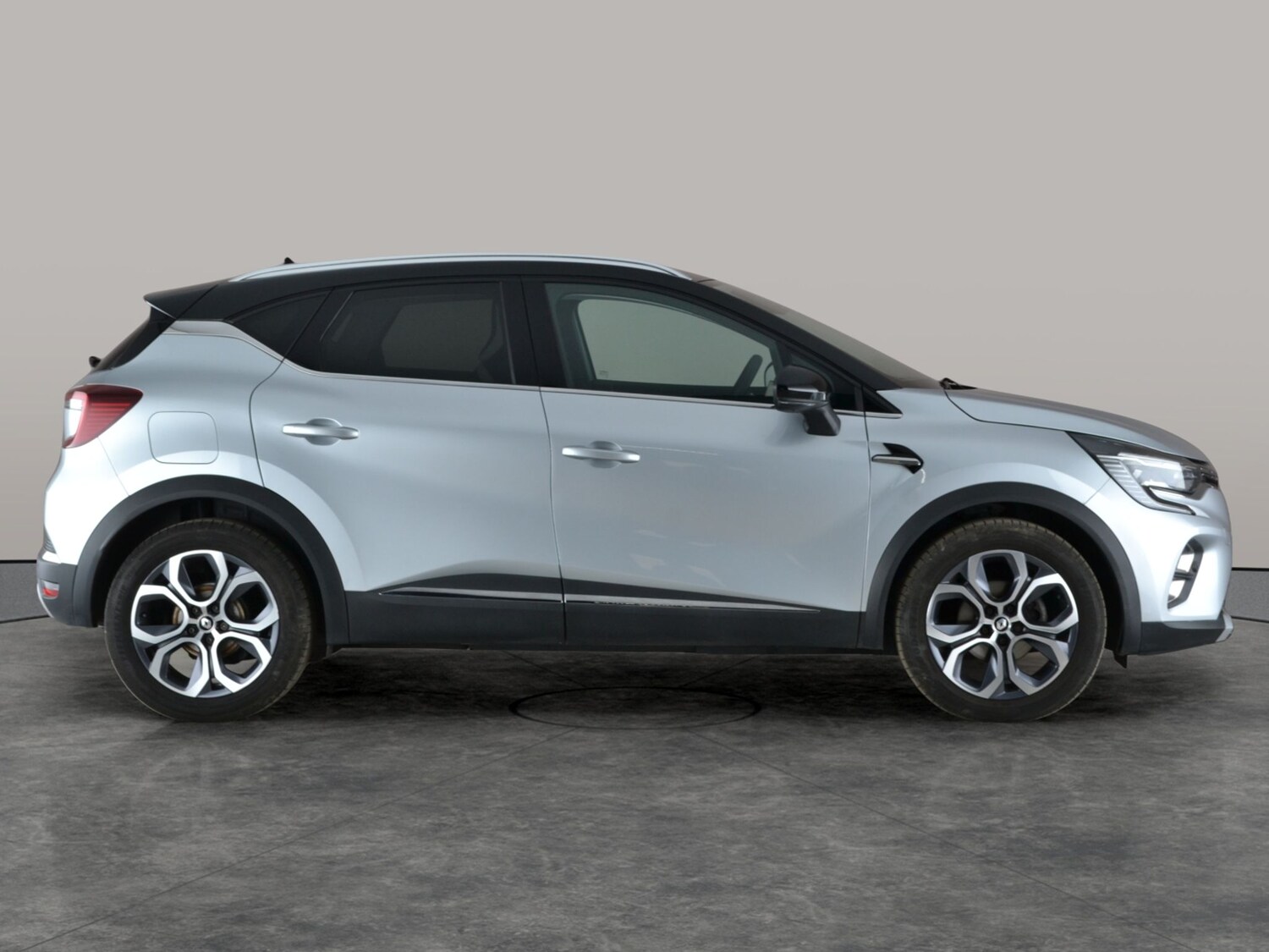 Used Renault Captur 2022 for sale - 77604970: Photo 9